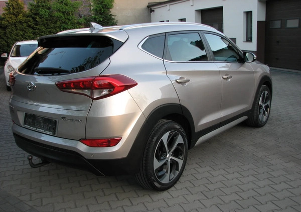 Hyundai Tucson cena 70900 przebieg: 162000, rok produkcji 2017 z Rawicz małe 667